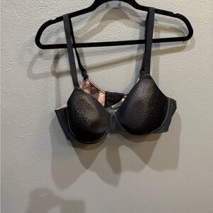 Wacoal Elegant Black and Pink Bra